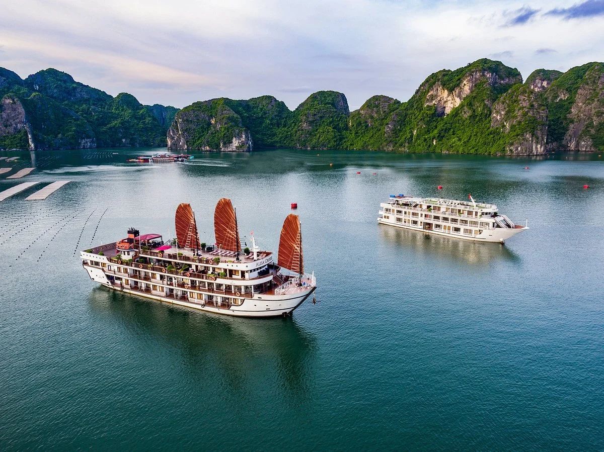 Ha Long Bay